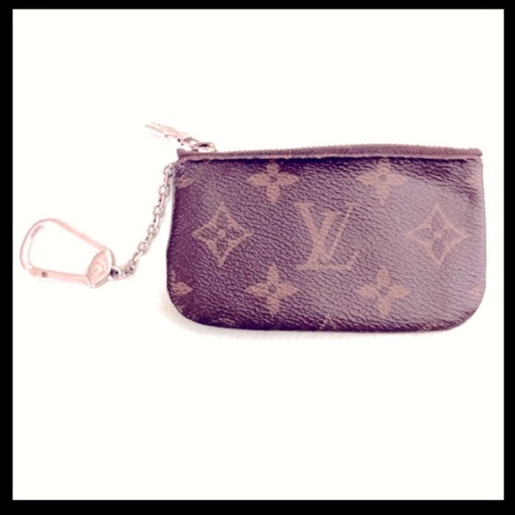 Accessories - LV zip Pochette
